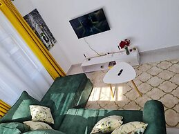 Racecourse Gardens Apartments