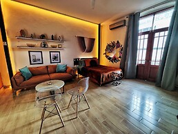 Golden Studio By Paradox