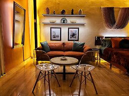 Golden Studio By Paradox