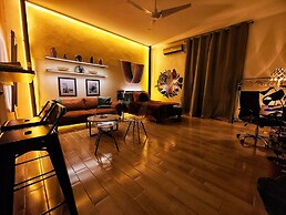 Golden Studio By Paradox