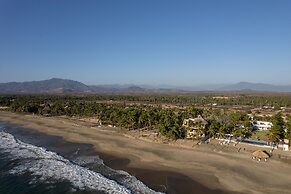 Mar de Coco Beach Front Villas