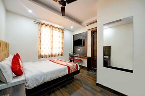 Hotel Dhwani Palace