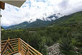 Snow Range Cottage