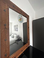 House - Sleeps 6, Pet Friendly & Courtyard