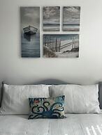 House - Sleeps 6, Pet Friendly & Courtyard
