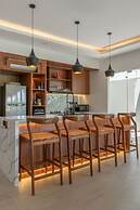 Villa Luna - 4BR in Pererenan