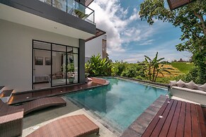 Villa Luna - 4BR in Pererenan