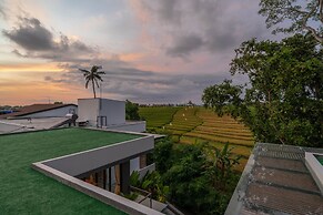 Villa Luna - 4BR in Pererenan