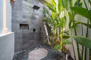 Villa Luna - 4BR in Pererenan