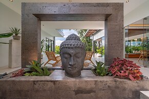 Villa Luna - 4BR in Pererenan