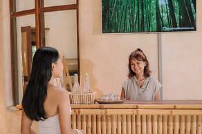 Eco Eyes Village