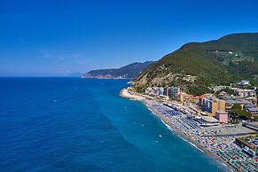 Peaceful Apartment In Deiva Marina