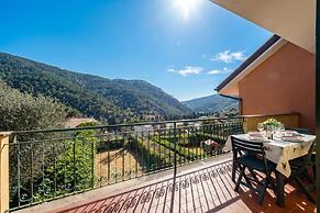 Peaceful Apartment In Deiva Marina