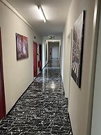 M&R Hostel
