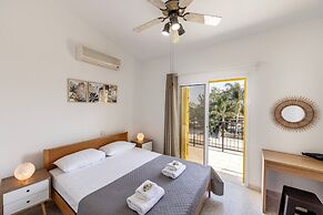 Ayia Thekla Sea Breeze Villa