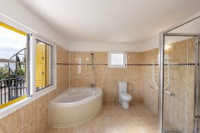 Ayia Thekla Sea Breeze Villa