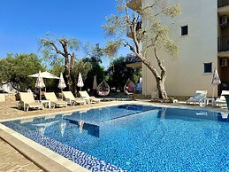 Akhdar Apartments