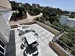 Akhdar Apartments
