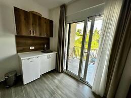 Akhdar Apartments