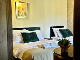Akhdar Apartments