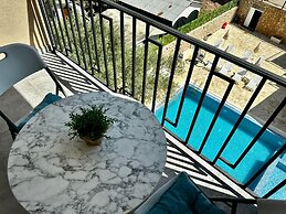 Akhdar Apartments