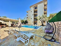 Akhdar Apartments