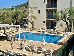 Akhdar Apartments
