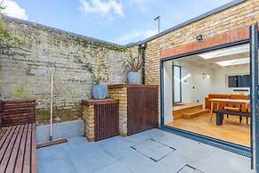 Luxuriously Compact 1BD Eco Home Clapham Common!