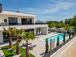 Villa Neo