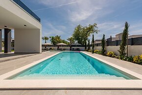 Villa Neo