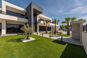 Villa Neo