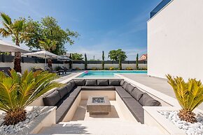 Villa Neo