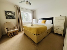 Charming 3-bed House in Levenshulme, Manchester