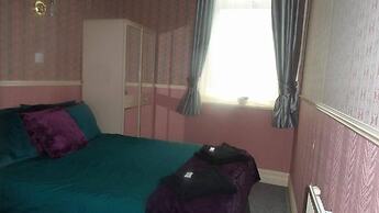 Iona Hotel