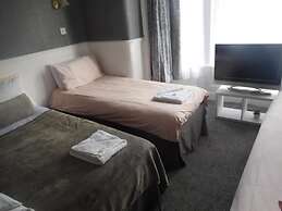 Iona Hotel