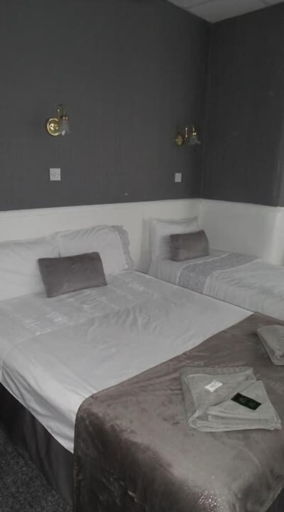 Iona Hotel