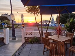 Min y Don Llandudno