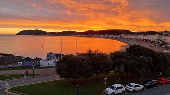 Min y Don Llandudno