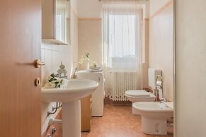 Golden View Apartment