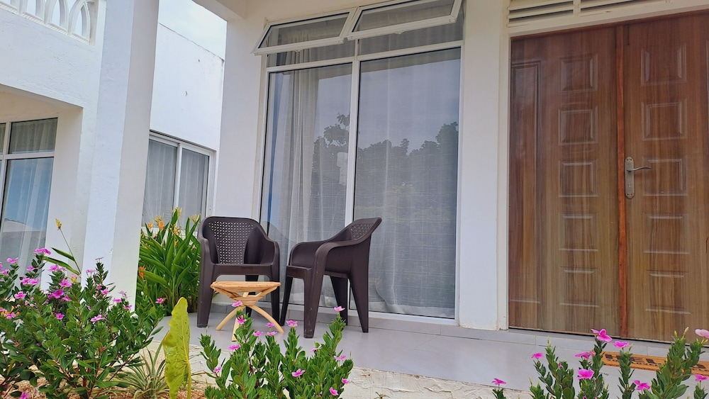 Cave Diani Studio Apartments
