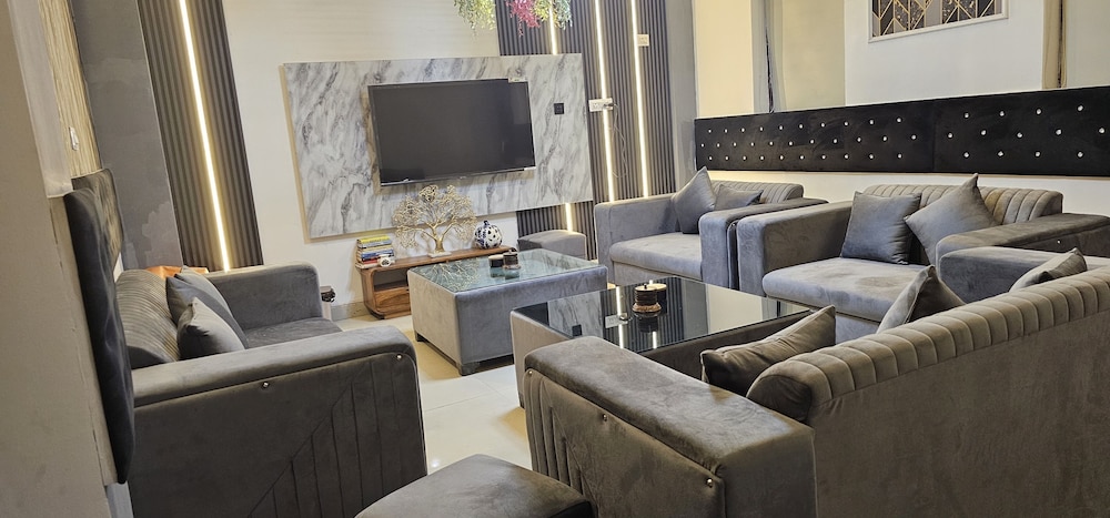 Bunk house villa