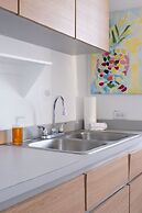 Marina Beach 2 Bd Oceanfront Pool Parking