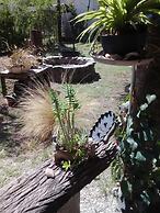 Dark Green House - Chacras de Coria