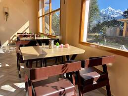 Goroomgo Mansarovar Inn Munsyari