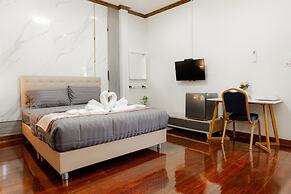 2B Cozy Hostel