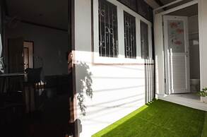 2B Cozy Hostel