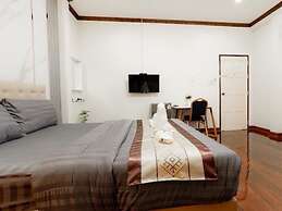 2B Cozy Hostel