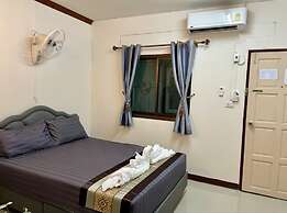 2B Cozy Hostel