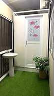 2B Cozy Hostel