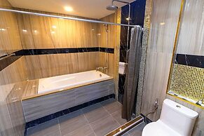 arunsakhon luxury condo